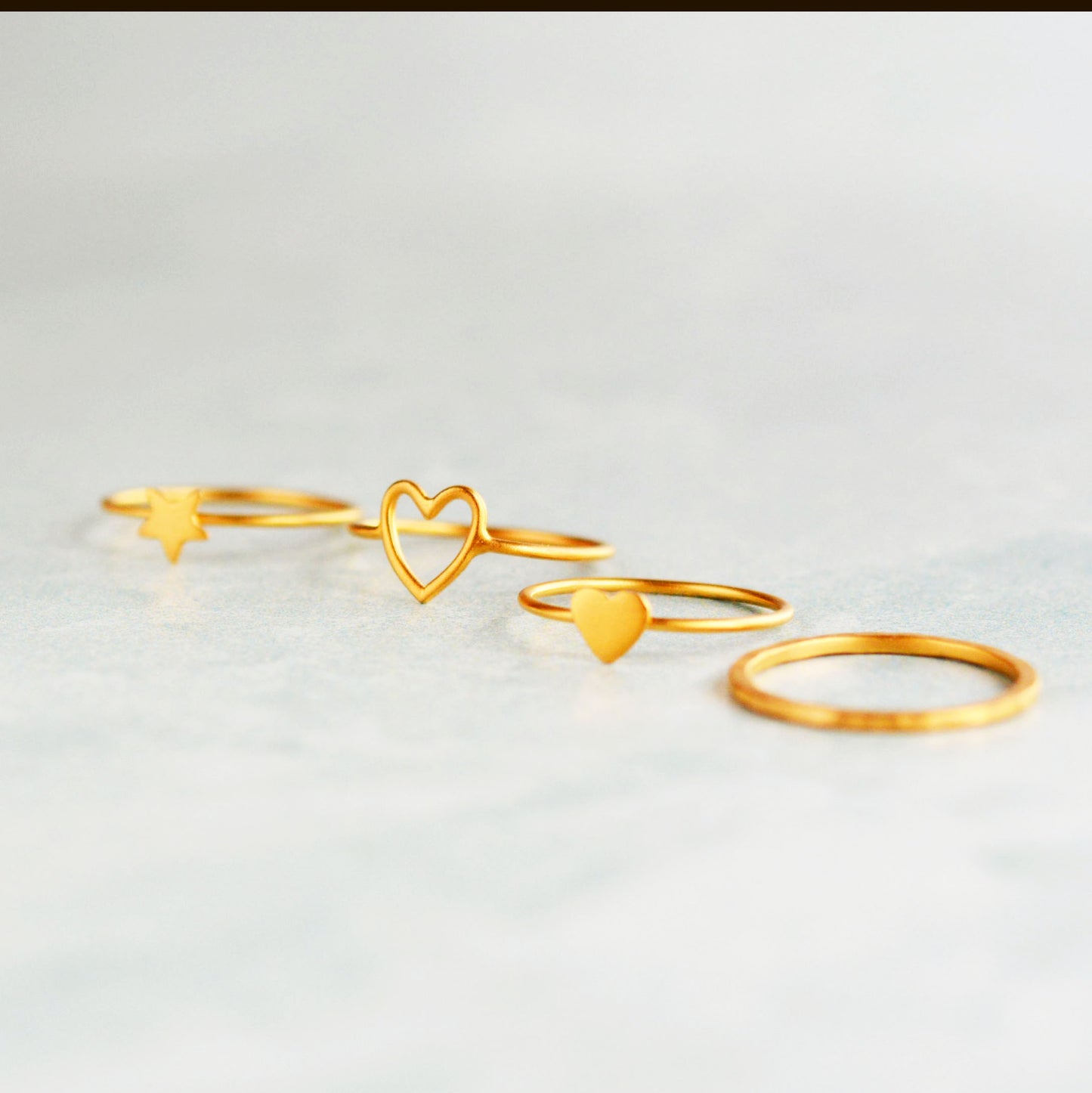 18K Gold Star Rings