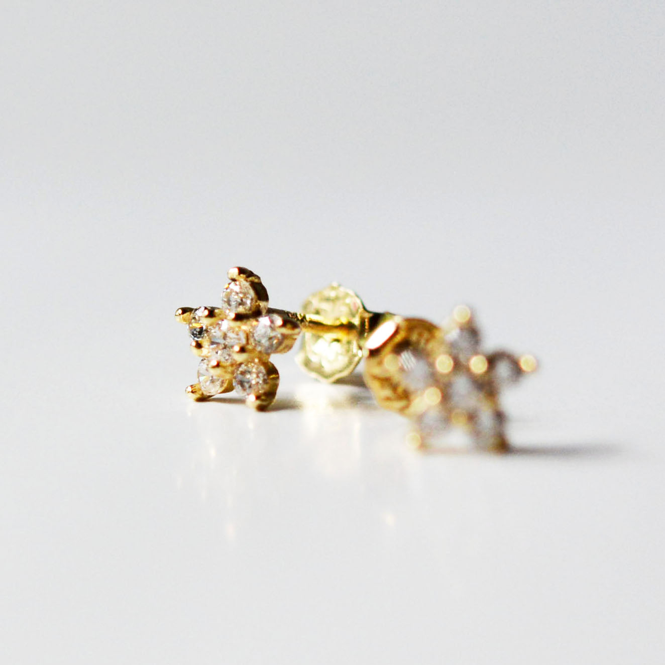 14K Solid Gold Flower Studs