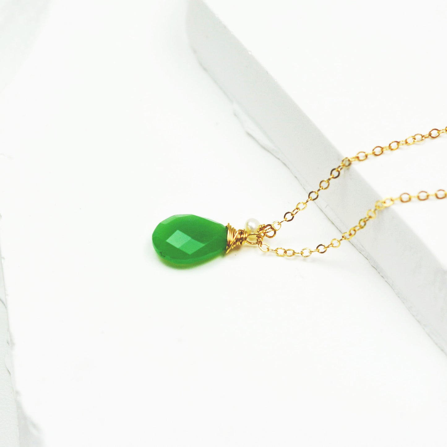 Chrysoprase necklace with fresh water pearl