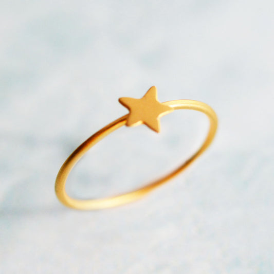 18K Gold Star Rings