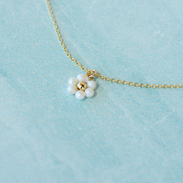 Flower Pearl Necklace